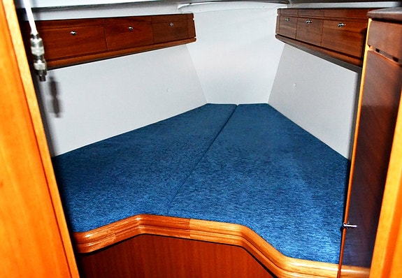 Bavaria 33 Cruiser 6 of 6