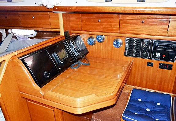 Bavaria 33 Cruiser 5 of 5
