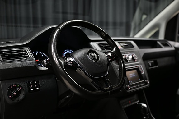 Volkswagen Caddy Maxi 19 of 30