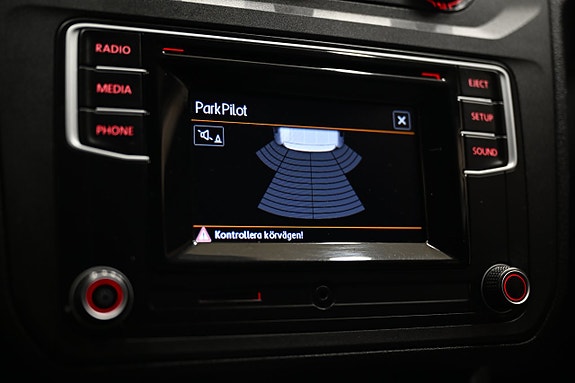 Volkswagen Caddy Maxi 21 of 30