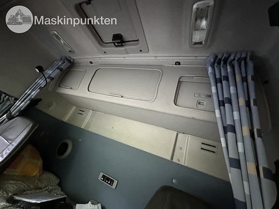 Volvo FM-440 6X2 djurtransport enplans 16 of 27