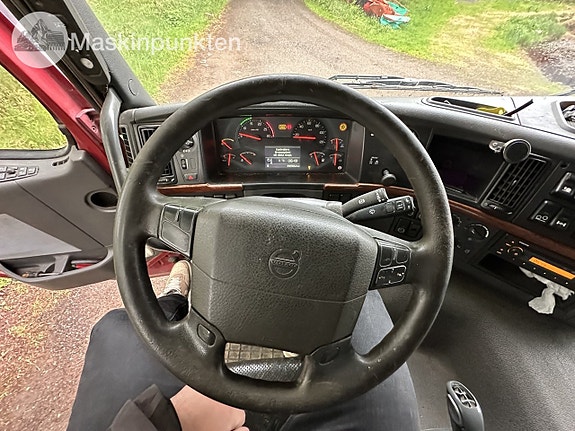 Volvo FM-440 6X2 djurtransport enplans 19 of 27