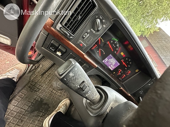 Volvo FM-440 6X2 djurtransport enplans 21 of 27