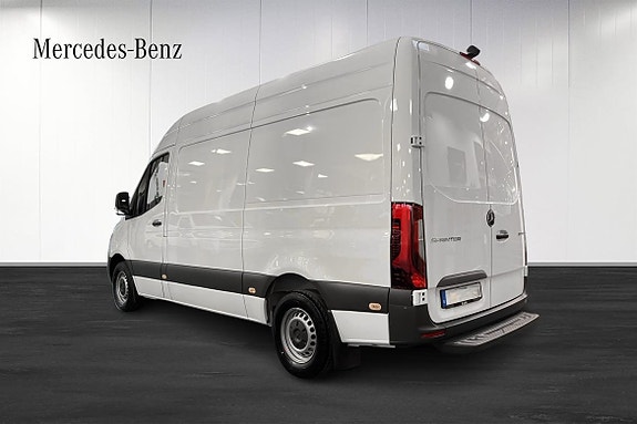 Mercedes-Benz Sprinter 208 8 of 11