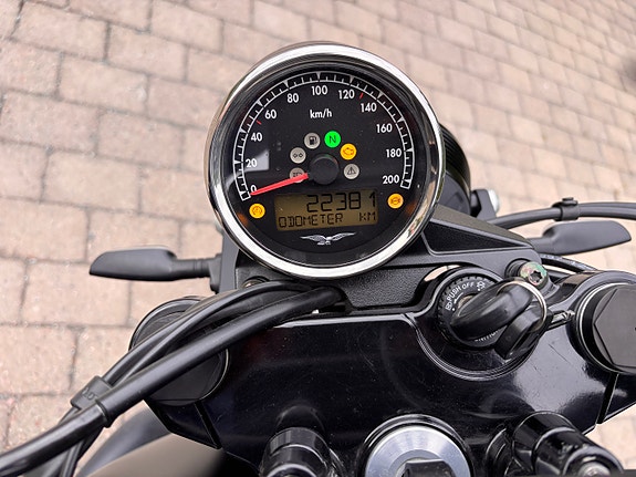 Moto Guzzi V7 III 4 of 4
