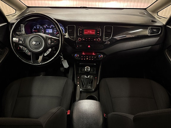 Kia Carens 13 of 19