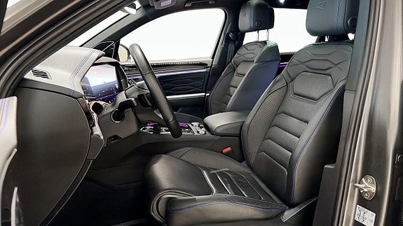 Volkswagen Touareg 8 of 26