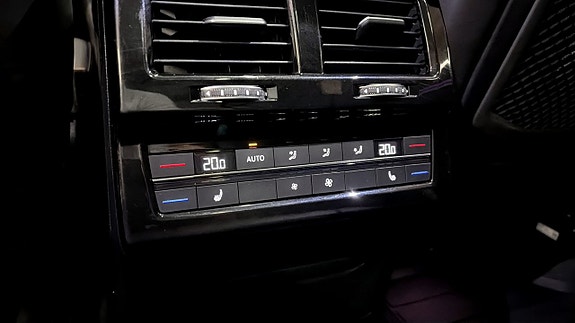 Volkswagen Touareg 15 of 26