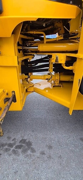 JCB 412 S 7 of 12