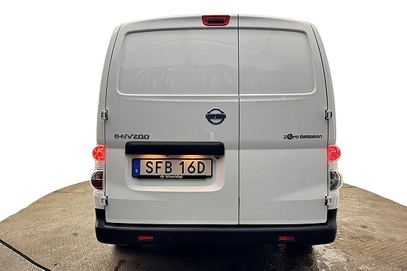 Nissan e-NV200 8 of 28