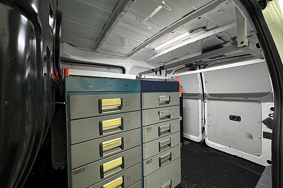 Nissan e-NV200 13 of 28