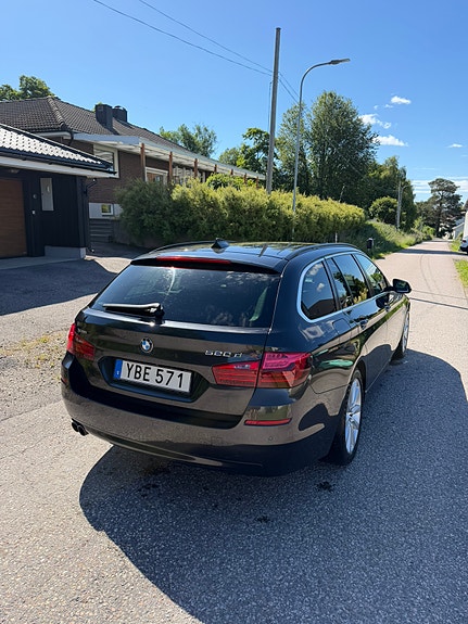 BMW 520d 2 of 3