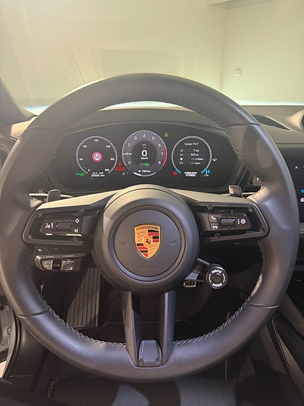 Porsche Cayenne 5 of 5