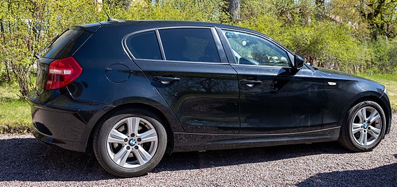 BMW 118d 4 of 7