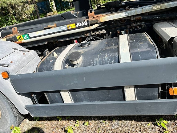 MAN TGX 35.500 8x4 11 of 24