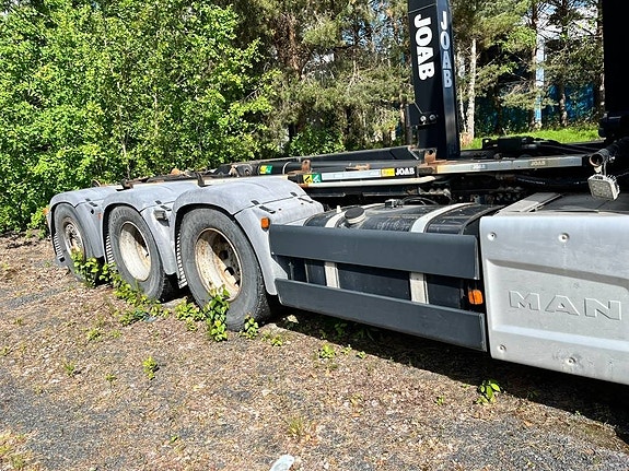 MAN TGX 35.500 8x4 7 of 24