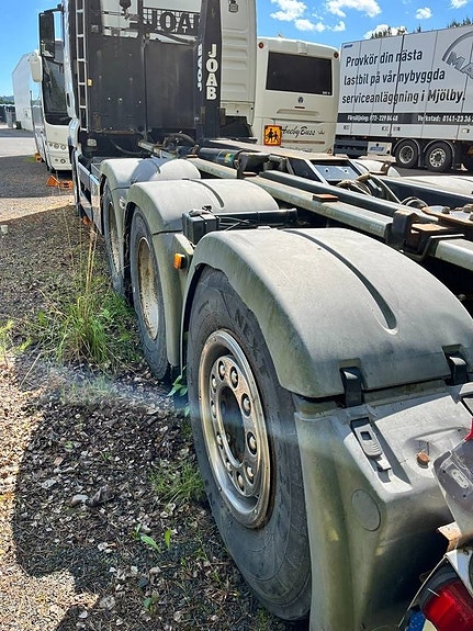 MAN TGX 35.500 8x4 18 of 24