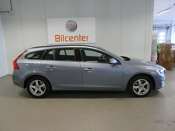 Volvo V60 3 of 5