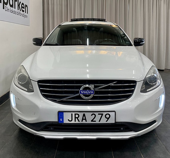 Volvo XC60 4 of 5