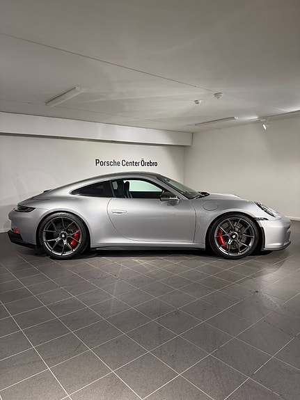 Porsche 911 GT3 2 of 5