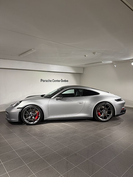 Porsche 911 GT3 3 of 5