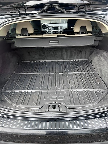 Volvo V60 3 of 5