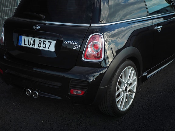 MINI Cooper SD 7 of 12