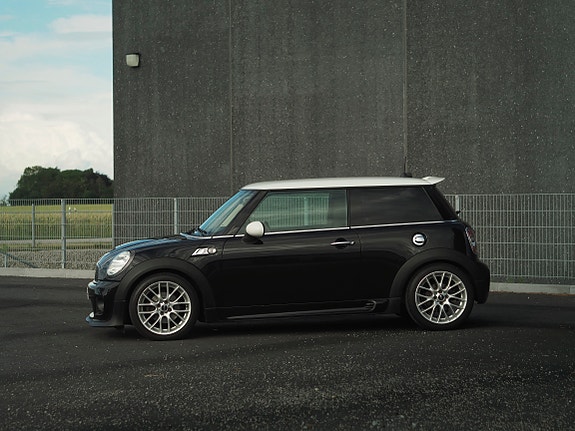 MINI Cooper SD 3 of 5