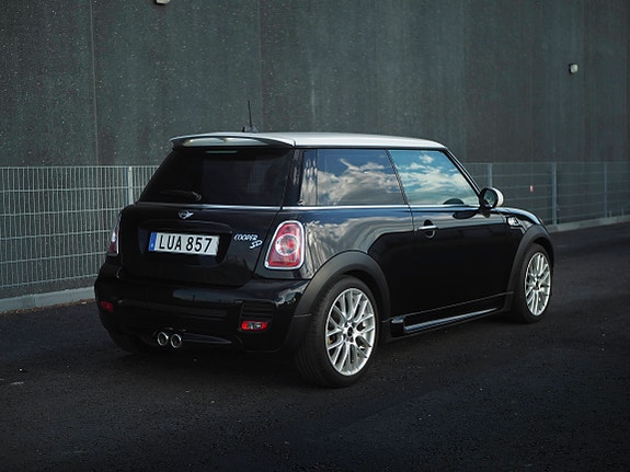 MINI Cooper SD 6 of 12