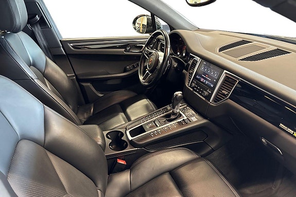 Porsche Macan S 9 of 28