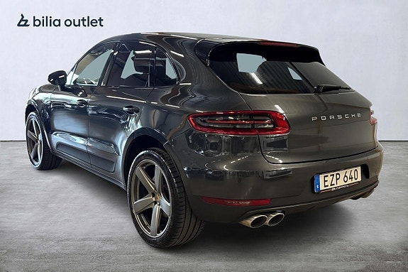 Porsche Macan S 2 of 5