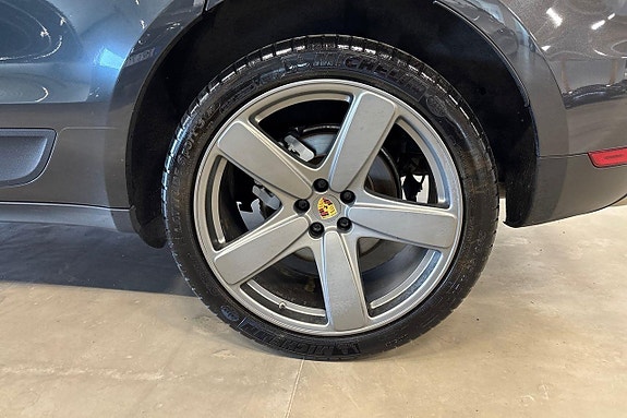 Porsche Macan S 27 of 28