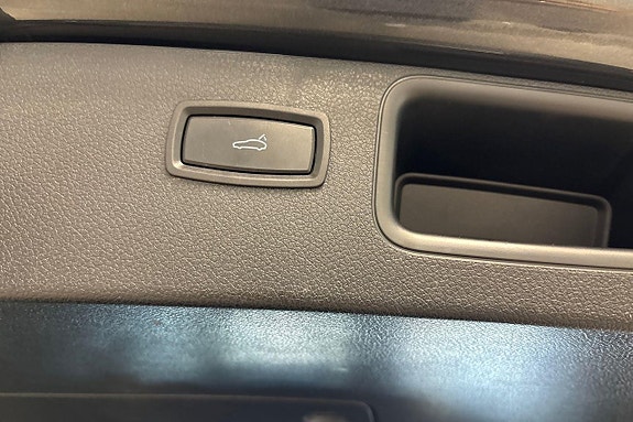 Porsche Macan S 24 of 28