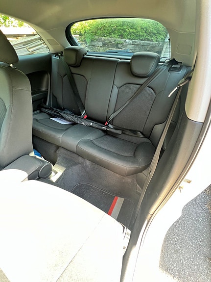 Audi A1 4 of 5