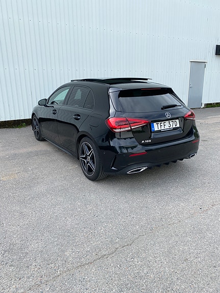 Mercedes-Benz A180 3 of 7