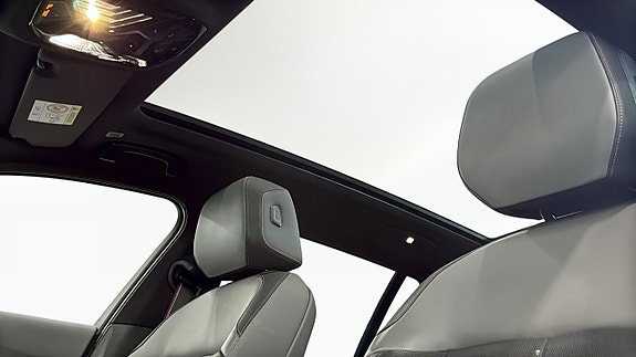 BMW i5 10 of 12