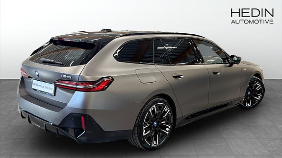 BMW i5 2 of 5