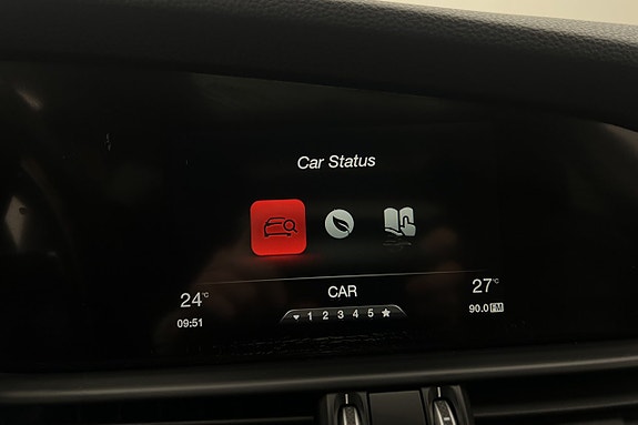 Alfa Romeo Giulia 18 of 28
