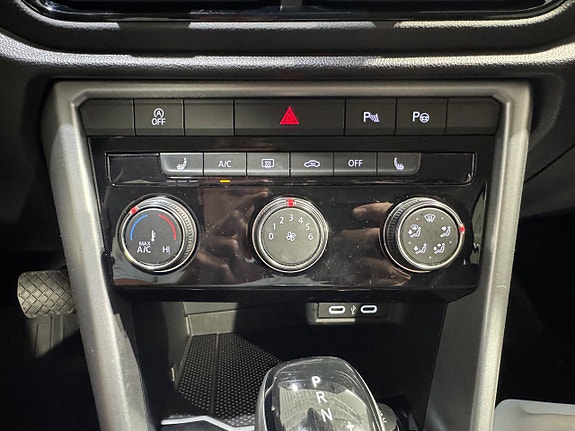 Volkswagen T-Roc 9 of 11