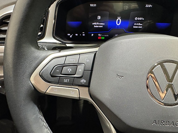 Volkswagen T-Roc 6 of 11