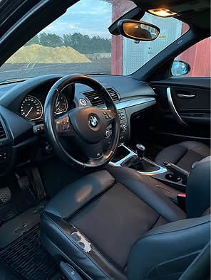 BMW 120d 3 of 4