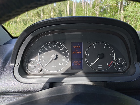 Mercedes-Benz A200 5 of 5
