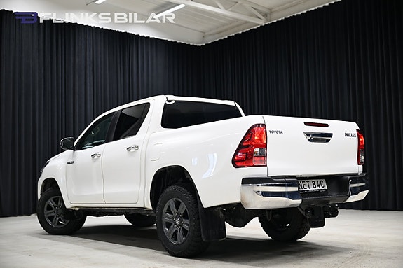 Toyota HiLux 6 of 30