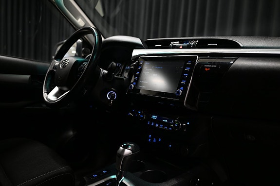 Toyota HiLux 29 of 30