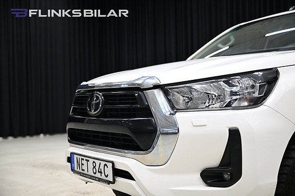 Toyota HiLux 15 of 30