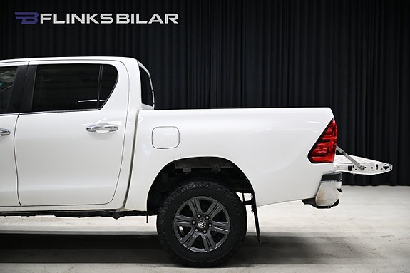 Toyota HiLux 5 of 30