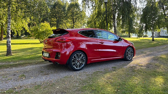 Kia ProCeed 4 of 6