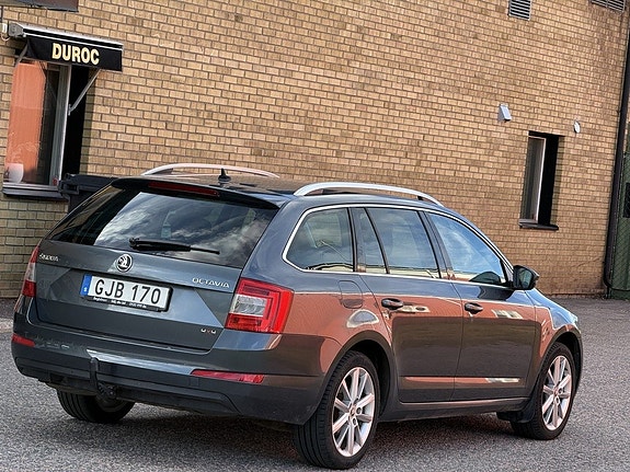 Skoda Octavia 5 of 9