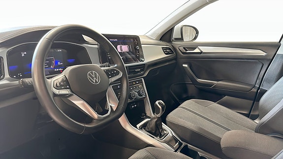 Volkswagen T-Roc 7 of 19