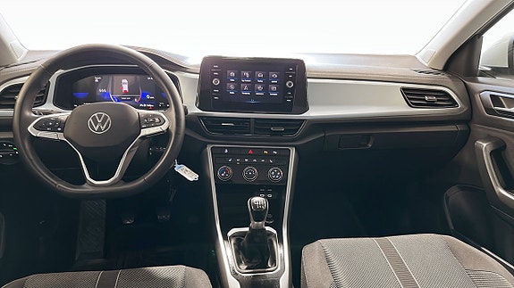 Volkswagen T-Roc 10 of 19